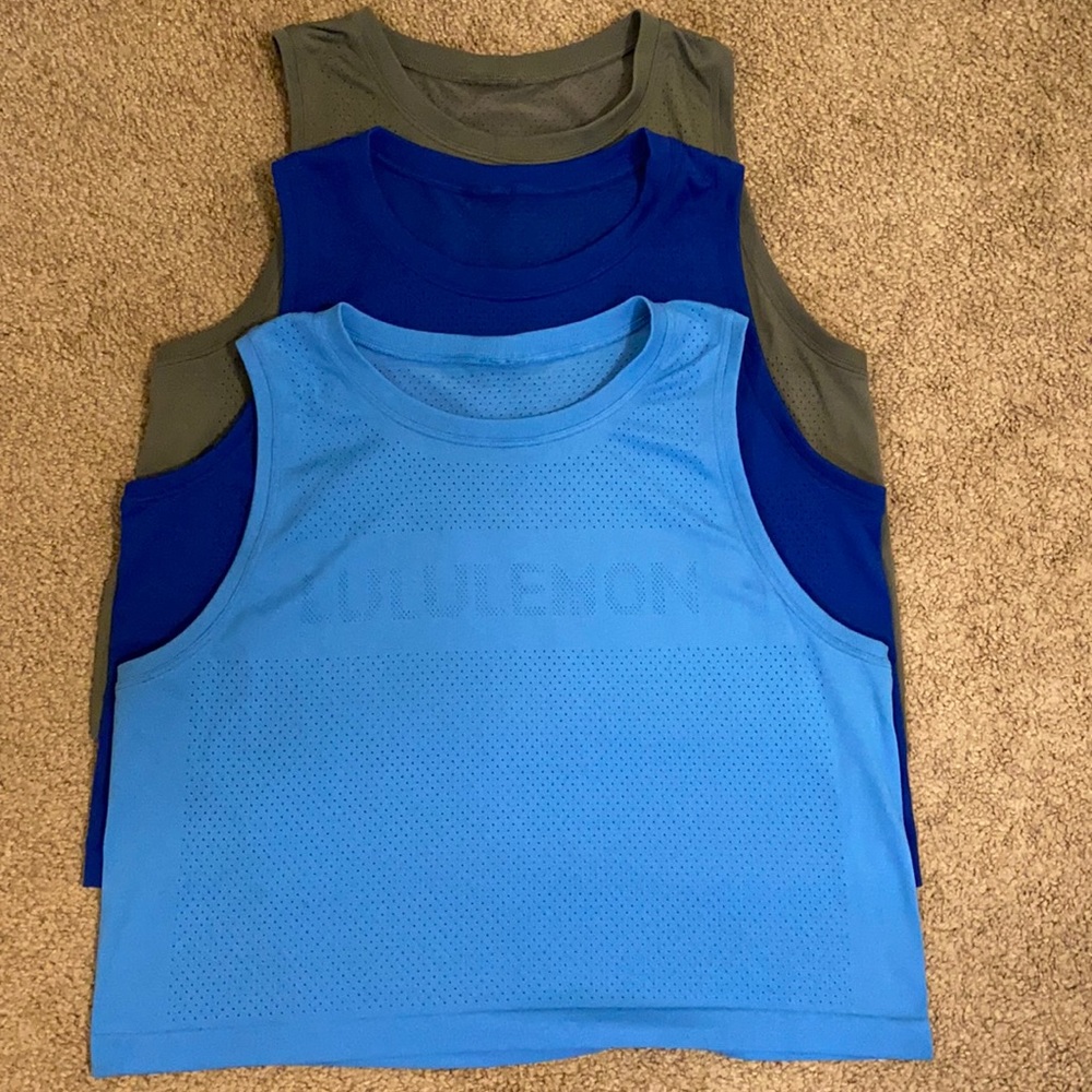 Lululemon swiftly breathe crop tanks